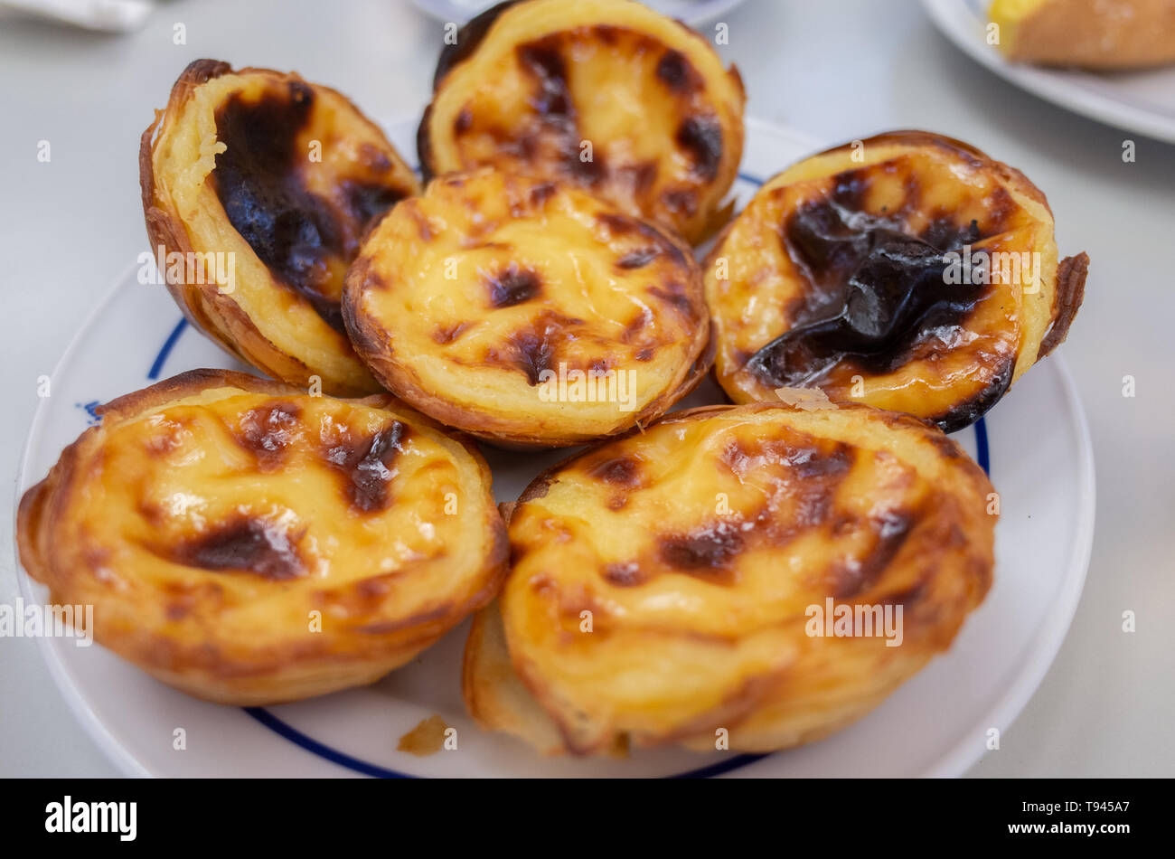 Nata da pastel, un célèbre et historique portugais de pâtisseries. Banque D'Images