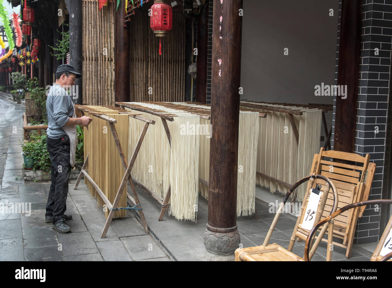 Rendre le marché alimentaire à nouilles à Chengdu, Sichuan, Chine Banque D'Images