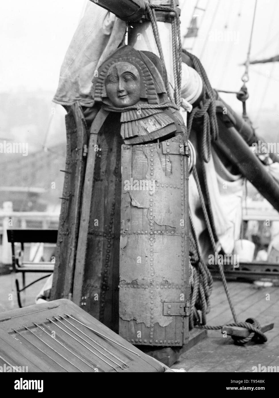 Un navire prison, souvent plus précisément décrit comme une prison, Hulk est un nouveau ou un ancien navire de mer qui a été modifié pour devenir un lieu de détention de fond pour les détenus, prisonniers de guerre ou internés civils. Le succès a été une prison australienne, navire construit en 1840 à Natmoo, Birmanie, Cockerell & Co. de Calcutta. Après avoir initialement trading autour du sous-continent indien, elle a été vendu à des propriétaires de Londres et effectue trois voyages avec les émigrés en Australie dans les années 1840. Banque D'Images