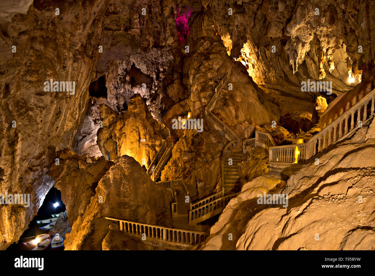 Chambre centrale dans la grotte Tham Nang Aen, Khammouane, Centre du Laos Banque D'Images