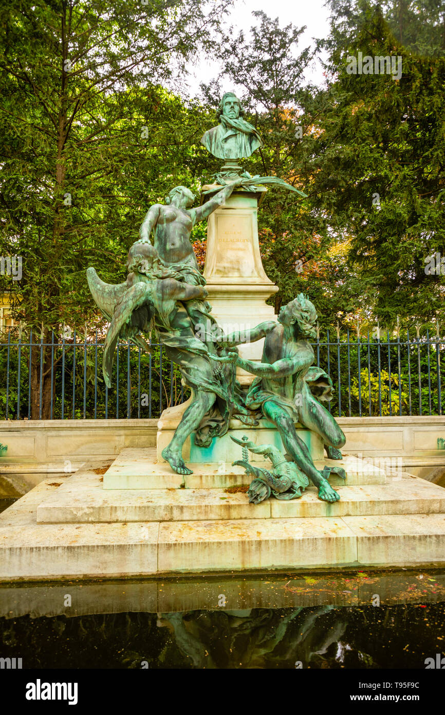 Paris, France - 24.04.2019 : l'une des sculptures dans le jardin du Luxembourg à Paris, France Banque D'Images