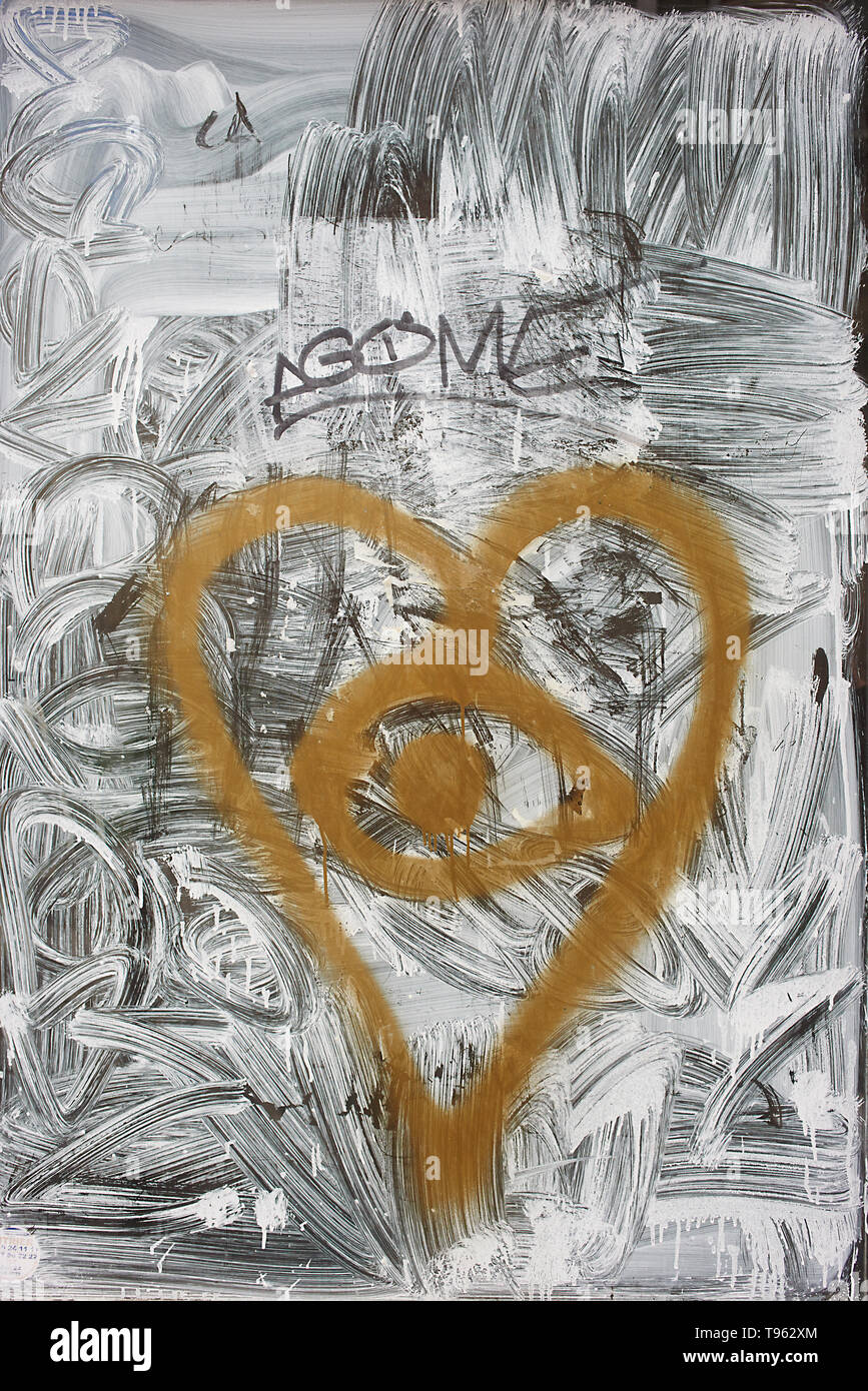Graffity mur et fenêtre dans le centre ville de Paris Banque D'Images