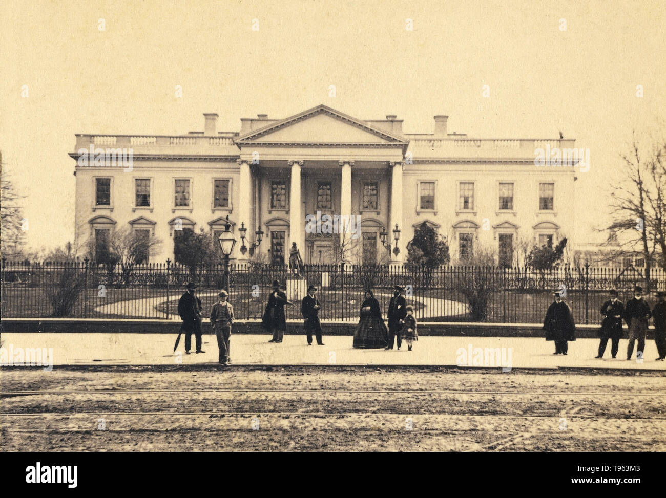 La Maison Blanche à Washington D.C., 1866. Photographié par George D. Wakely (États-Unis, Actif 1856 - 1880). À l'albumine argentique. Banque D'Images