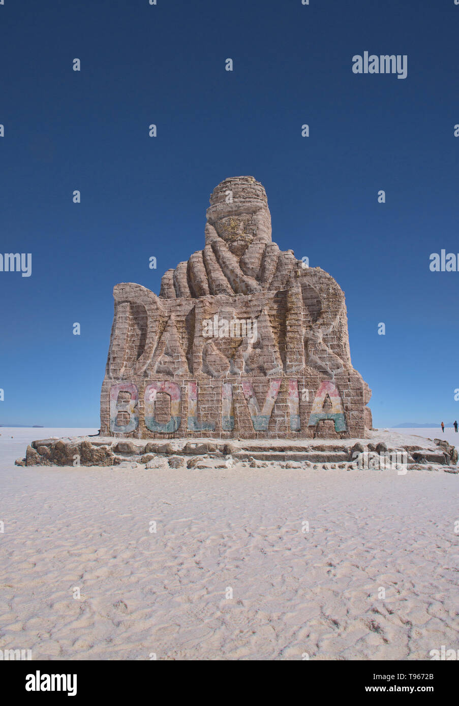 Sculpture de sel honorant le Rallye Dakar, Salar de Uyuni, Bolivie Banque D'Images