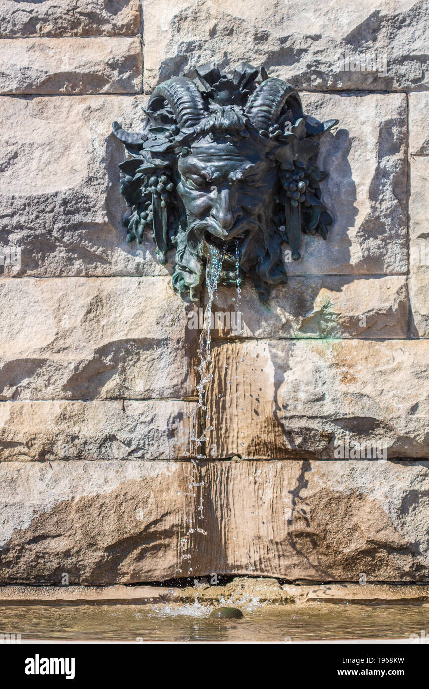 Les drains de l'eau gargouille de Bacchus, au Biltmore Estate à Asheville, NC, USA Banque D'Images