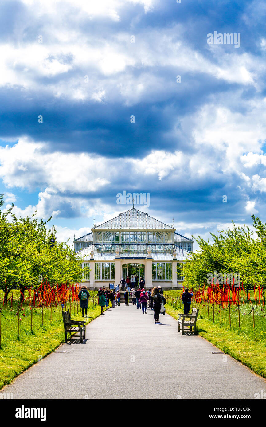 4e Mai 2019 - Dale Chihuly sculpture en verre dans le cadre d'une exposition temporaire à Kew Gardens, Londres Banque D'Images