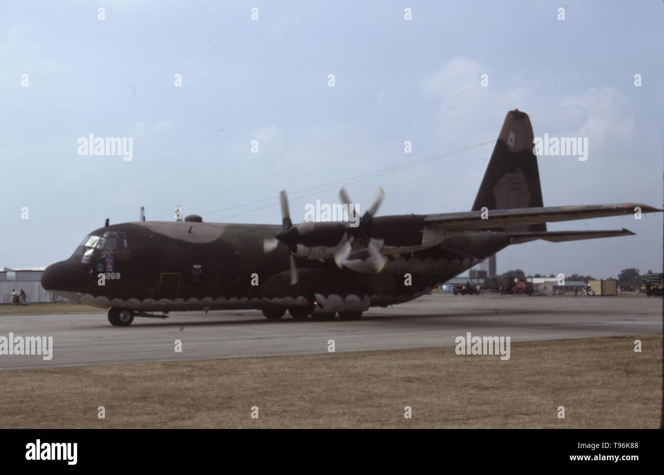 USAF United States Air Force Lockheed C-130E Hercules Banque D'Images