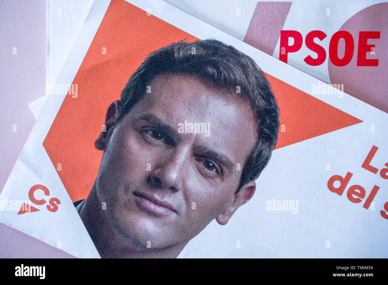 Valence, Espagne, le 14 mai 2019 : Élections municipales espagnoles enveloppes publicitaires. Cuidadanos PSOE et le parti politique. 26 mai Élections. Banque D'Images