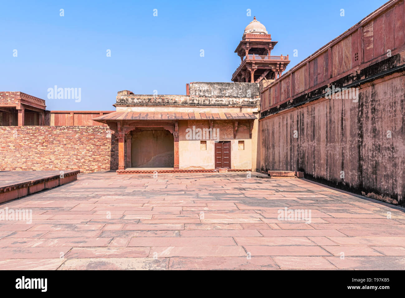 Bâtiments à Panch Mahal, Palais Royal complexe dans la ville abandonnée de Fatehpur Sikri construit par grand empereur moghol Akbar au 16e siècle, de l'Uttar Prades Banque D'Images
