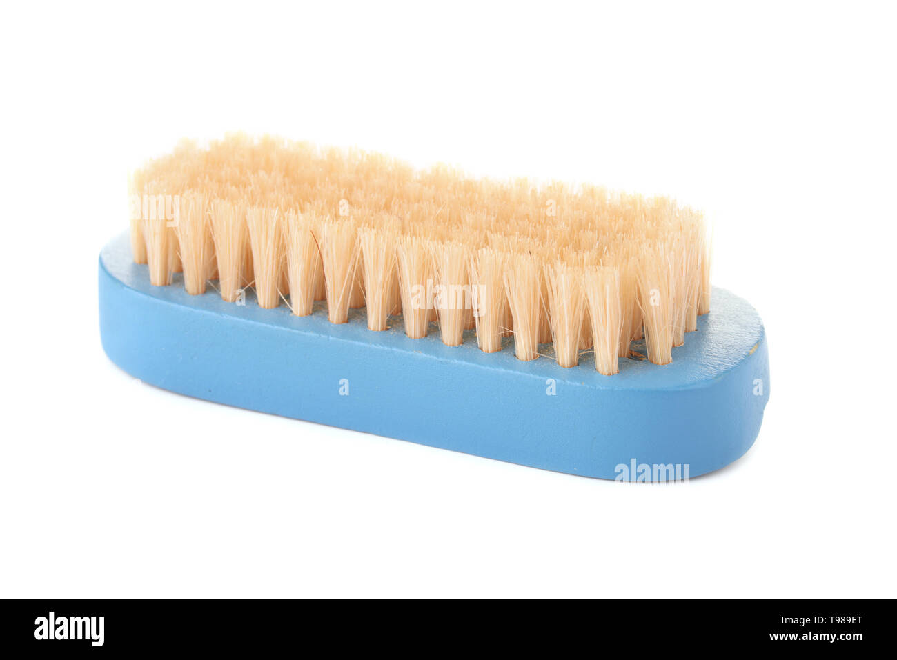 Brosse à main vêtements en bois isolé sur fond blanc Banque D'Images