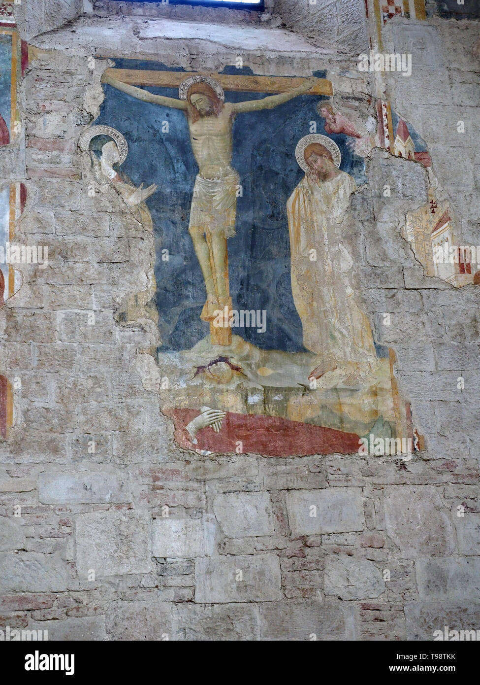 Todi Ombrie Italie. Église de San Fortunato de l'intérieur. Chapelle de Saint François (Cappella di San Francesco), fresque (fragment) au-dessus de l'autel. Cl Banque D'Images