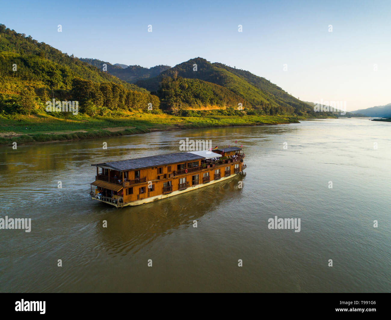 Bateau de croisière fleuve Mekong Sun sur le Mékong au Laos Banque D'Images
