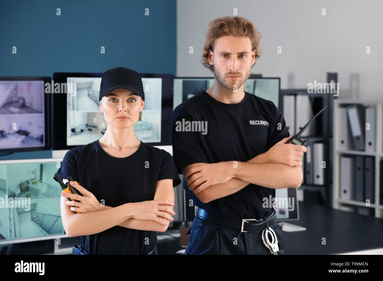 Les gardes de sécurité dans la surveillance des prix Banque D'Images