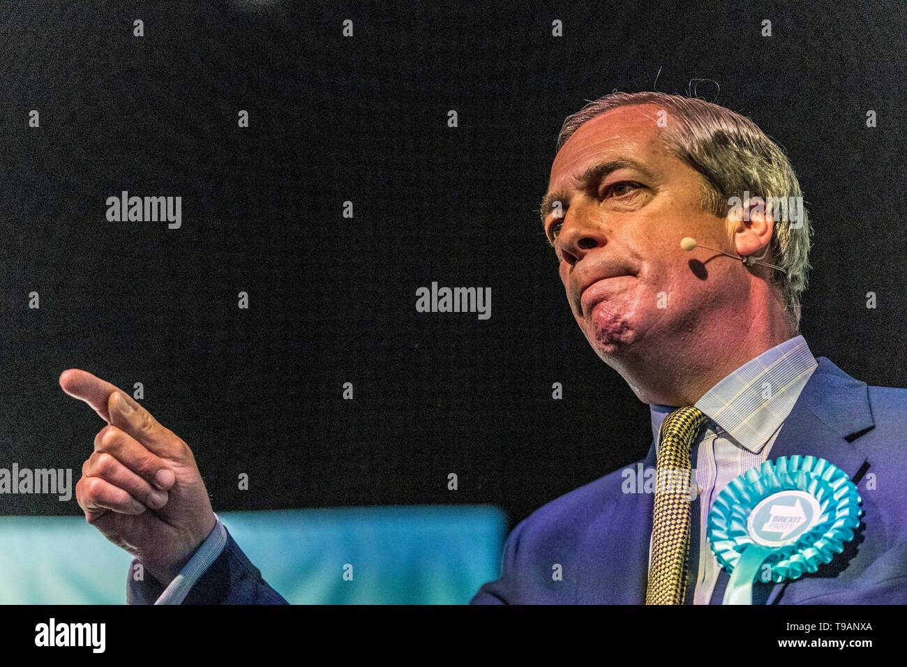 Edinburgh, Royaume-Uni. 17 mai, 2019. La partie Brexit est titulaire d'un rassemblement à la Halle au Blé à Édimbourg est allé(e) à par le chef du parti Crédit Nigel Farage : Riche de Dyson/Alamy Live News Banque D'Images