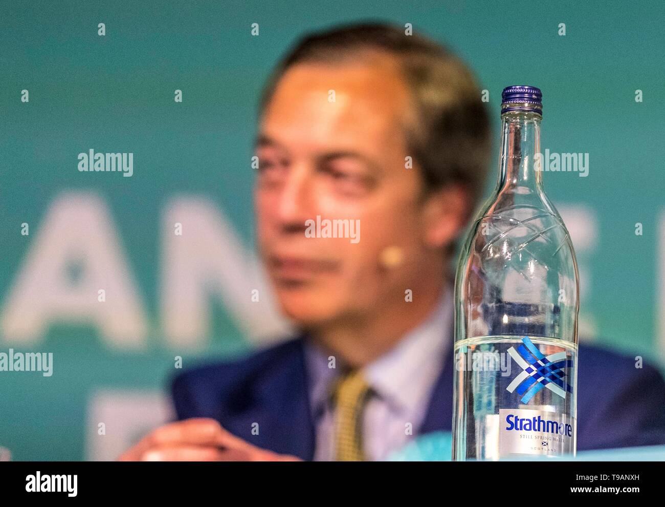 Edinburgh, Royaume-Uni. 17 mai, 2019. La partie Brexit est titulaire d'un rassemblement à la Halle au Blé à Édimbourg est allé(e) à par le chef du parti Crédit Nigel Farage : Riche de Dyson/Alamy Live News Banque D'Images