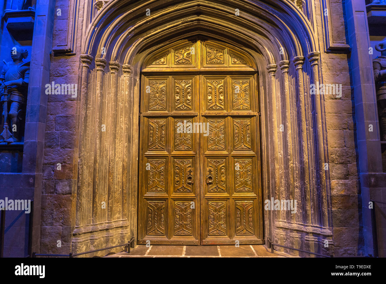 Portes principales dans la Grande Galerie, Warner Bros Studio Tour 'La réalisation d'Harry Potter', Leavesden, Londres, Royaume-Uni Banque D'Images