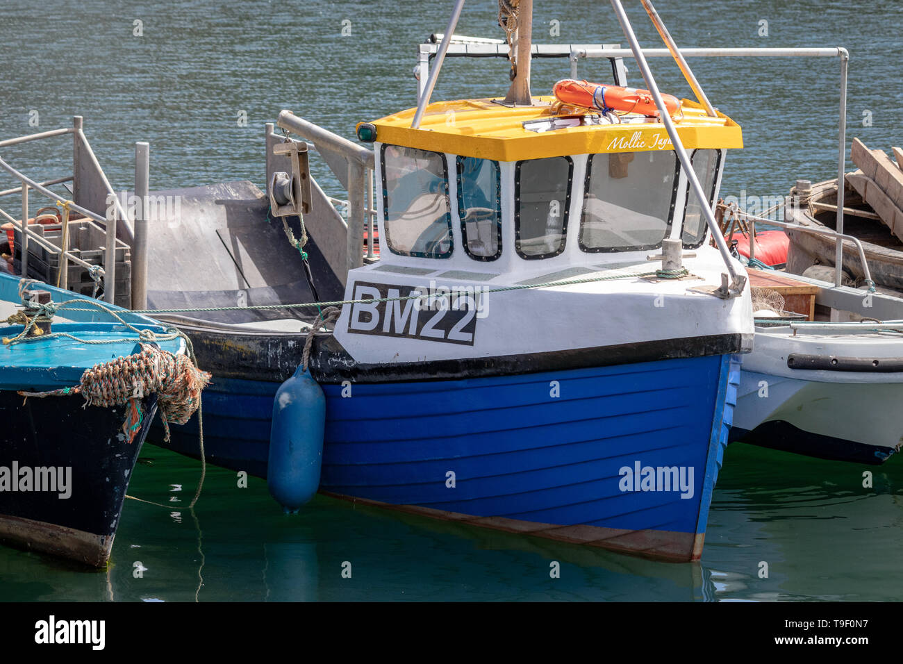 Chalutiers à perche et des bateaux de pêche à Brixham Harbour et Quayside,Angleterre,Torbay.Devon Banque D'Images