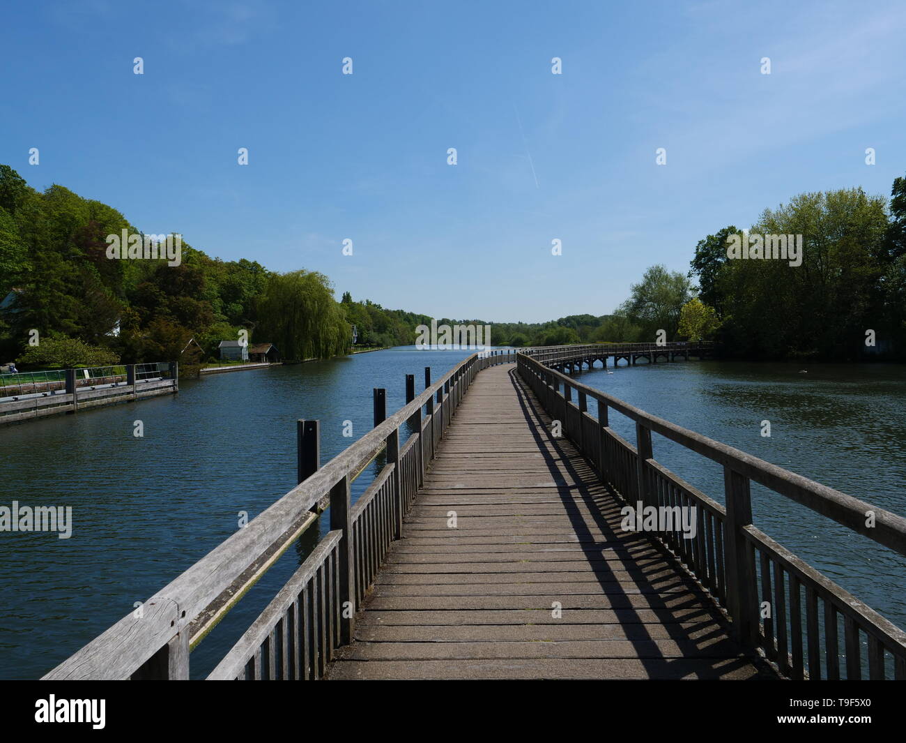 Tamise au Henley Lock Banque D'Images