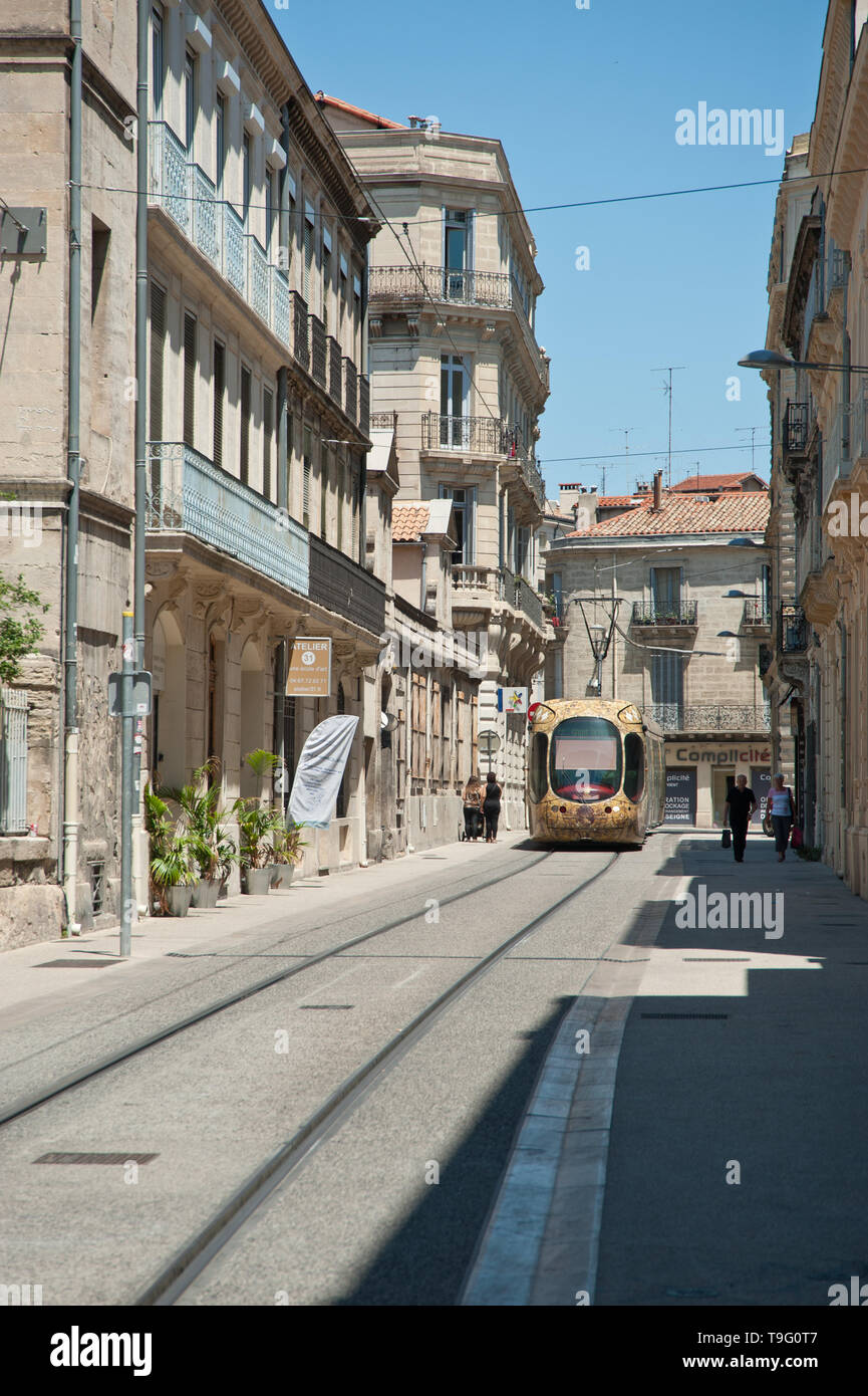 Montpellier, tramway moderne Linie 4, Fahrzeugdesign von Christian Lacroix - Montpellier, la ligne 4 du tramway moderne, design par Christian Lacroix, l'Observat Banque D'Images