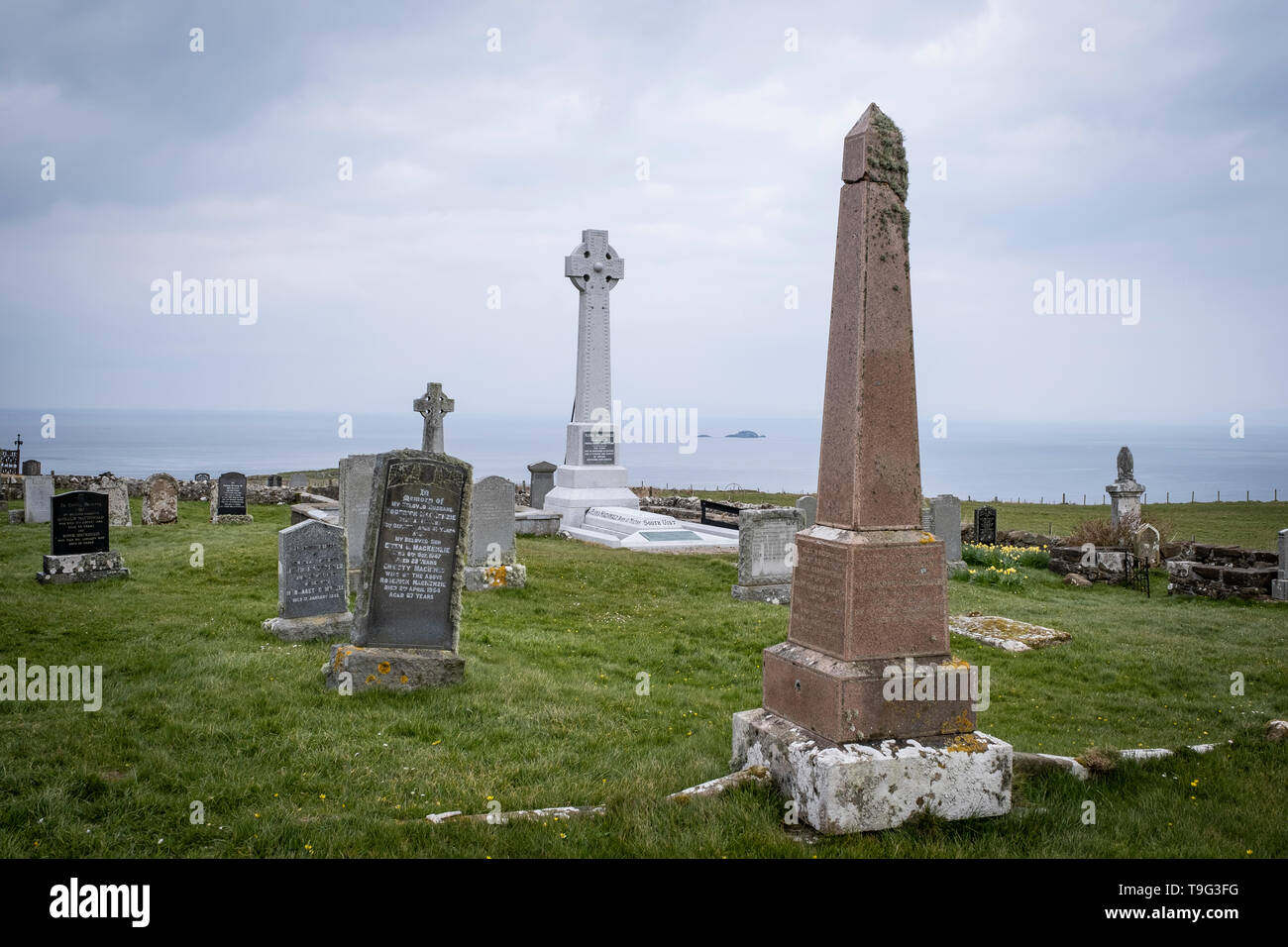 La tombe de chevalier Angus Martin, cimetière de Kilmuir, Kilmuir, côte ouest de la péninsule de Trotternish, île de Skye, Écosse, Highlands. Banque D'Images