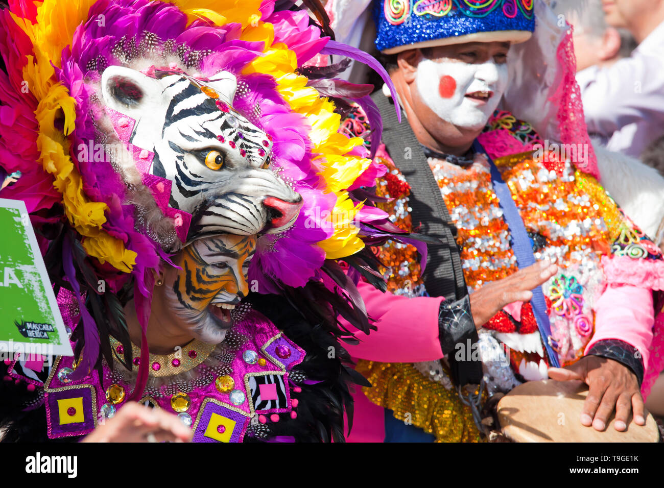 Masque ibérique International Festival (FIMI) . Défilé de costumes et masques traditionnels d'Iberia . Banque D'Images