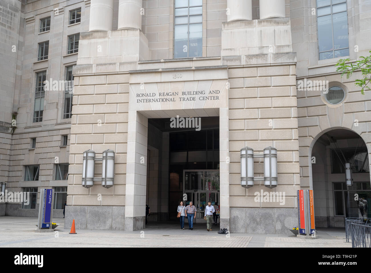 Washington, DC - 9 mai 2019 : vue extérieure du bâtiment de Ronald Reagan et Centre du commerce international, situé dans la région de Federal Triangle vers le bas Banque D'Images