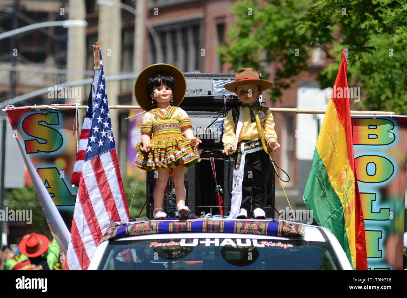 New York, USA. 18 mai, 2019. Des dizaines de milliers de personnes ont participé à la parade de danse annuel le long de Broadway à New York le 18 mai 2019. Credit : Ryan Rahman/Pacific Press/Alamy Live News Banque D'Images