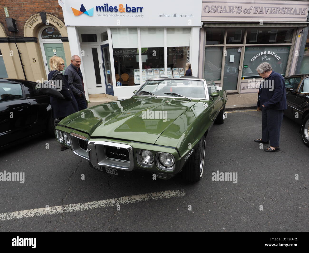 Faversham, Kent, UK. 19 mai, 2019. 25ème Transport de Faversham Week-end : le deuxième jour de ce festival annuel de transport maintenant dans sa 25e année présentant une large gamme de voitures anciennes et de véhicules. Pic vert : une Pontiac Firebird convertible. Credit : James Bell/Alamy Live News Banque D'Images