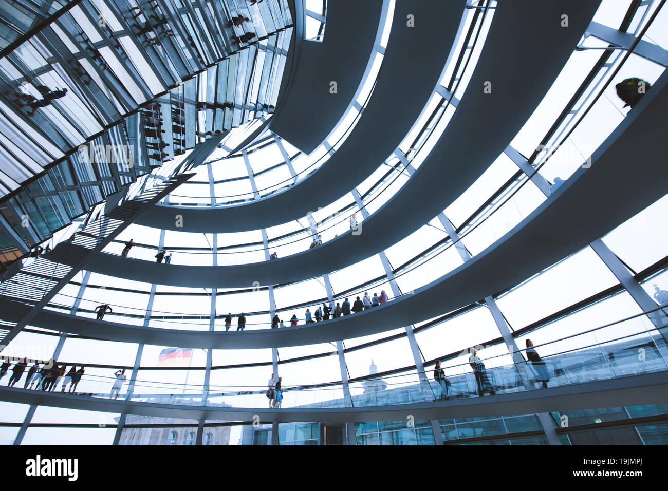 Vue de l'intérieur de la célèbre coupole du Reichstag à Berlin, Allemagne Banque D'Images