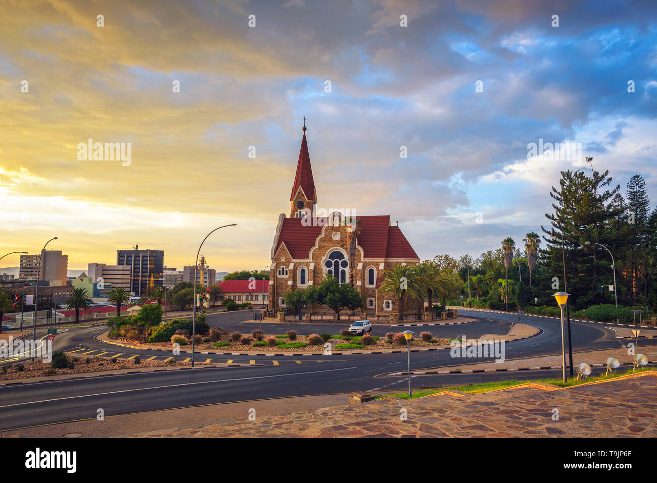 Coucher de soleil spectaculaire au-dessus de Christchurch, Windhoek, Namibie Banque D'Images