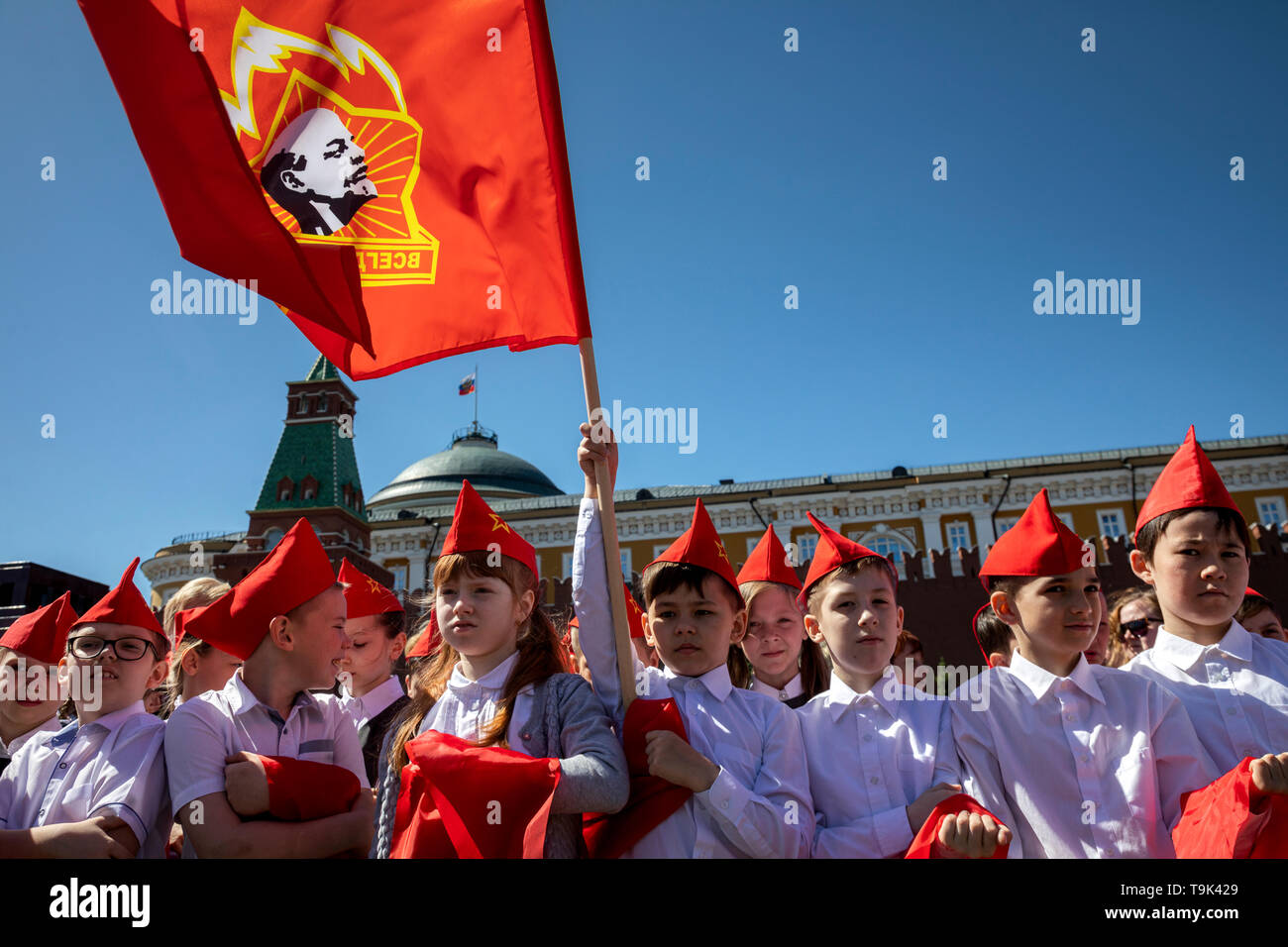 Moscou, Russie. 19 mai 2019, les enfants fréquentent l'un des pionniers de la cérémonie à la Place Rouge de Moscou Banque D'Images