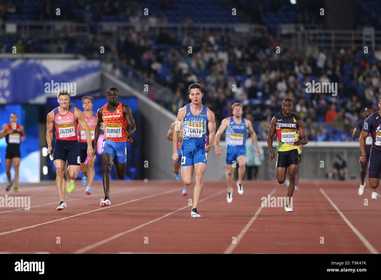 YOKOHAMA, Japon - 10 MAI : Filippo tortu d'Italie à la chauffe de la mens 4x100m relais au cours de la journée 1 2019 championnats du monde Championnats du relais au Nissan Stadium le samedi 11 mai 2019 à Yokohama, au Japon. (Photo de Roger Sedres pour l'IAAF) Banque D'Images