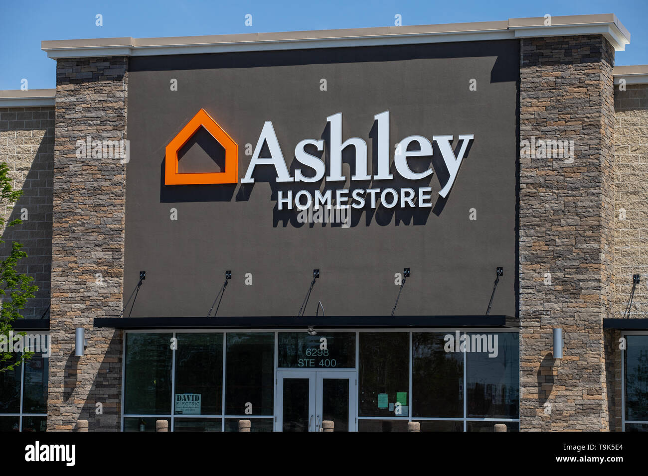 Whitestown - Circa Mai 2019 : Ashley Furniture Homestore Emplacement de vente au détail. Ashley Homestore est le plus grand détaillant de meubles en Amérique du Nord I Banque D'Images