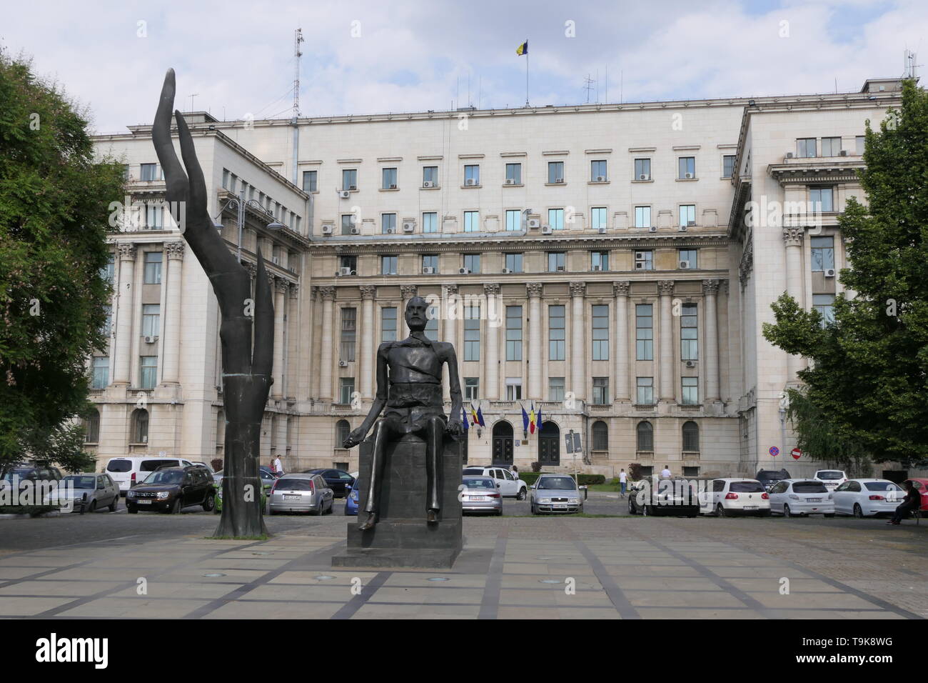 Iuliu Maniu Statue Place de la révolution à Bucarest, Roumanie Banque D'Images