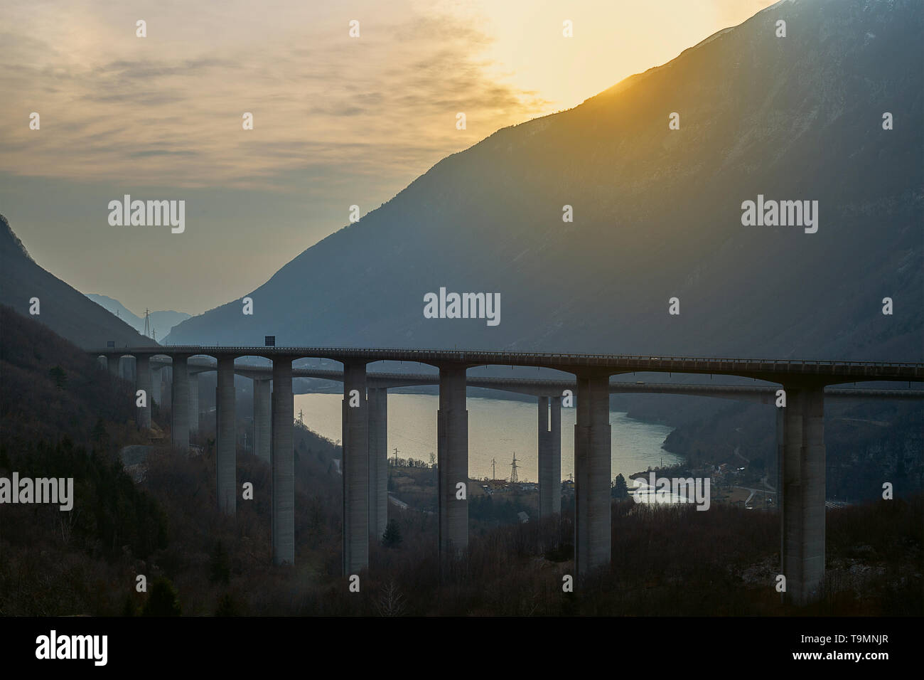 09/02/2019 Italie, Trévise, Fadalto . L'autoroute A27. Belluno Banque D'Images