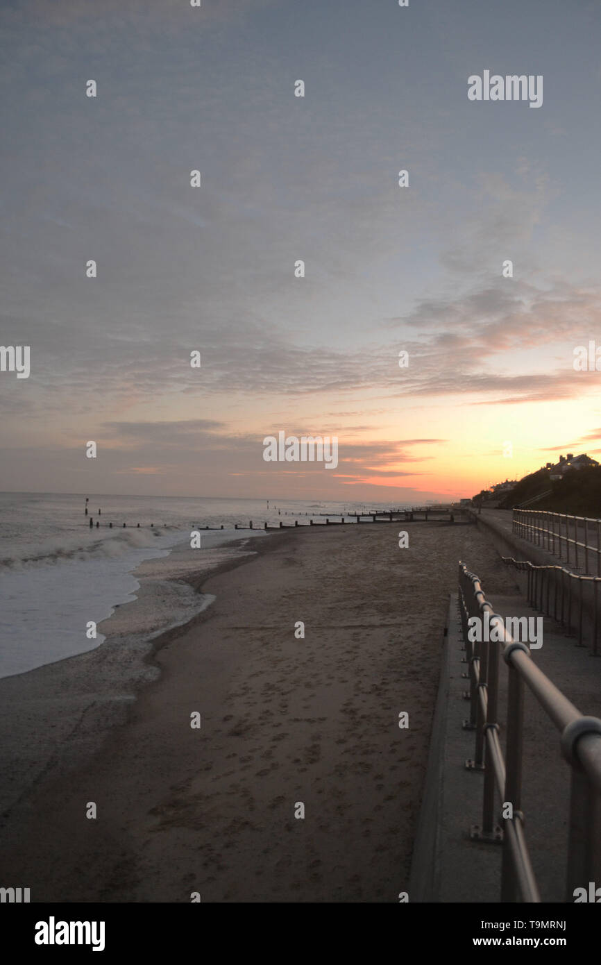 Magnifique coucher de soleil sur la plage de Southwold Banque D'Images