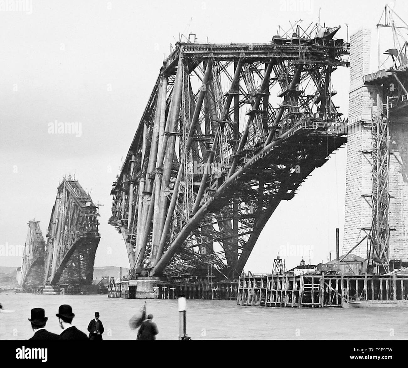 Condtruction de Forth Bridge Banque D'Images