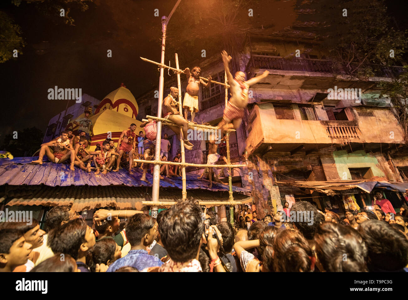 Le Seigneur Shiva,principale,Ordres Mendiants,exposition,examplery,la piété,prenant,très ,haute,saut,Kapileswara,Mahadev temple,,Kalighat Kolkata, Inde,. Banque D'Images