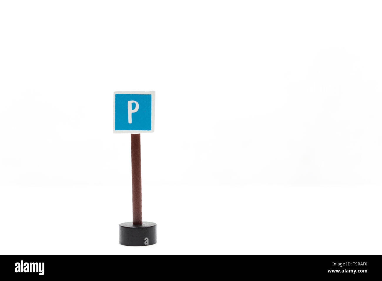 Fond blanc avec feux de circulation. pratique code. Apprenez à conduire. Adopter les règles de circulation permis de conduire Permis de conduire..vitesse limite Banque D'Images