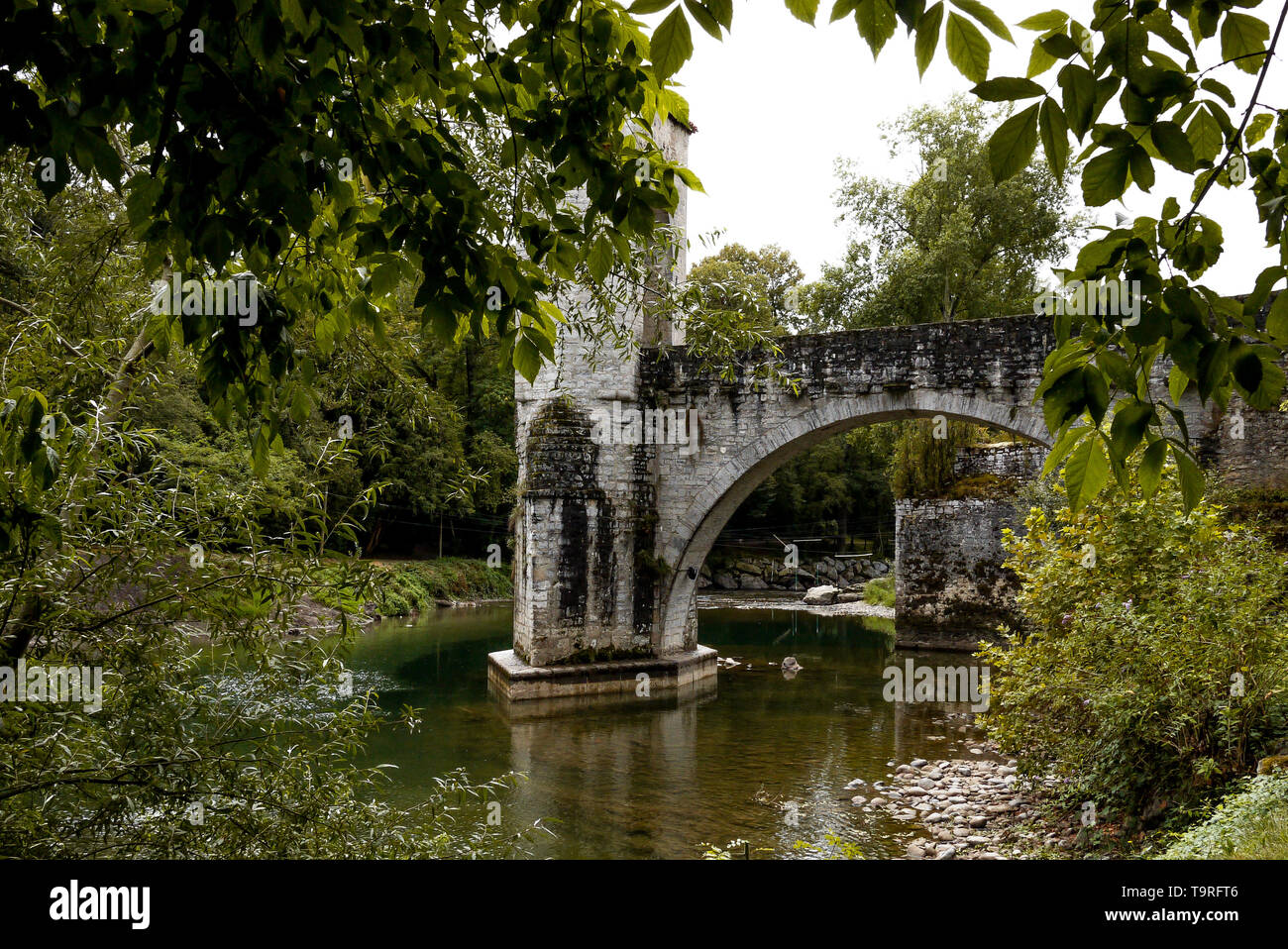 Pont de la légende, Sauveterre-de-Béarn, Pyrénées-Atlantiques, France, Nouvelle-Aquitaine Banque D'Images