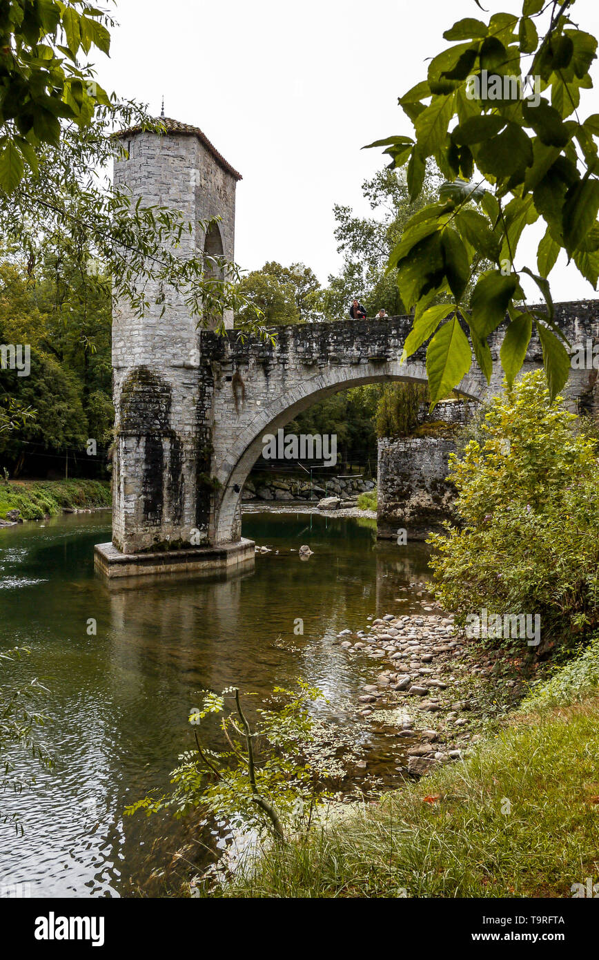 Pont de la légende, Sauveterre-de-Béarn, Pyrénées-Atlantiques, France, Nouvelle-Aquitaine Banque D'Images