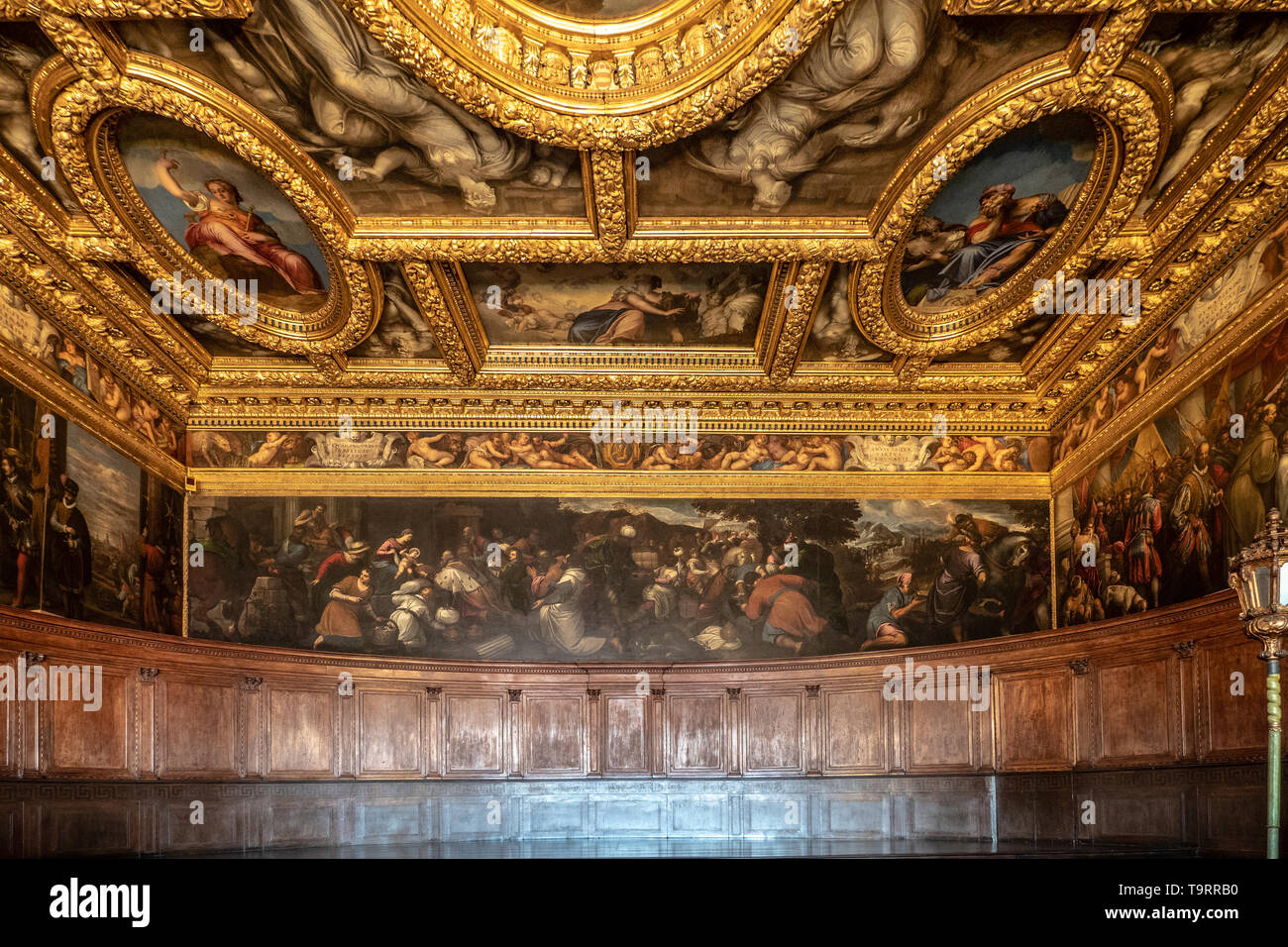 Venise, Italie - 18 Avril 2019 La Chambre du Conseil de dizaines au Palais des Doges. Détail de la peinture. Banque D'Images