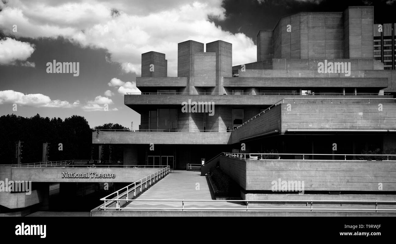 London South Bank Centre. Mai 2019 L'architecture brutaliste au South Bank Centre des arts, la maison du Théâtre National et à la Hayward Gallery. Southbank C Banque D'Images