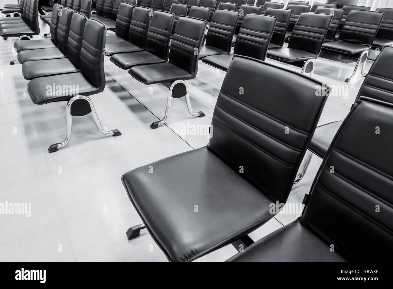 Personne ne vide office rangée de banc dans la salle d'attente chaise Banque D'Images