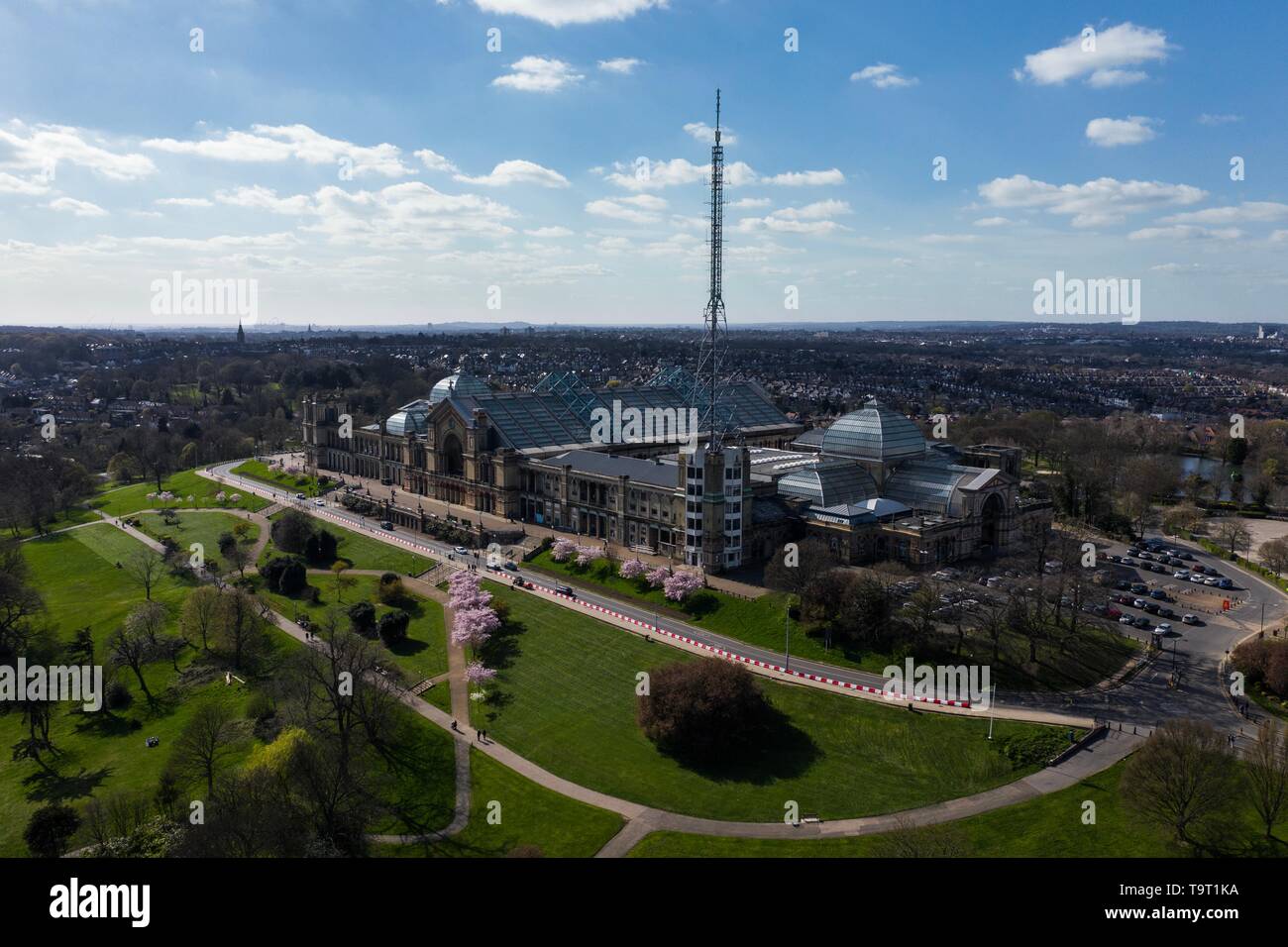 Alexandra Palace, lieu emblématique du nord de Londres, UK Photographie aérienne Banque D'Images