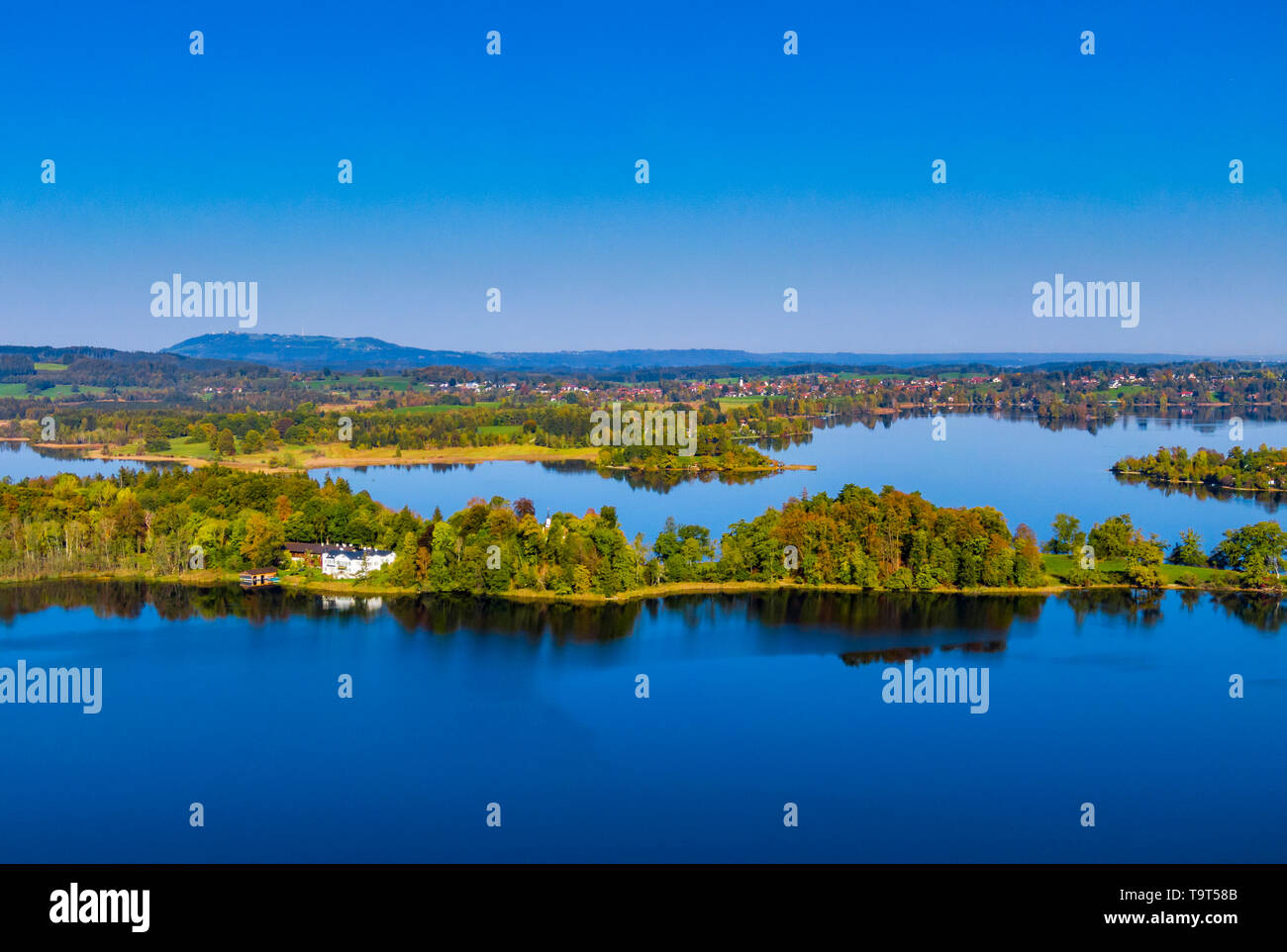 Dans l'île du lac Wörth relais avec Murnau, Seehausen, bleu pays, Haute-Bavière, Bavière, Allemagne, Europe, Insel im Wörth am Staffelsee Murnau, Bl Banque D'Images