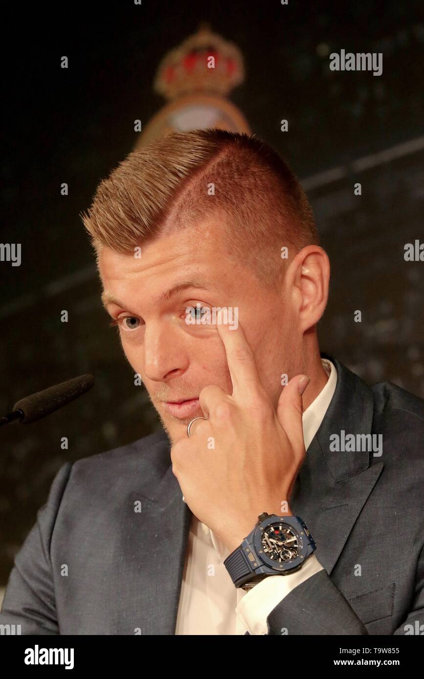 Madrid, Espagne ; 20/05/2019. Conférence de presse Real Madrid CF et Toni Kroos ont accepté de prolonger le contrat du joueur, qui reste lié au club jusqu'au 30 juin 2023. Et directeur des relations institutionnelles du club Emilio Butragueño. Stade Santiago Bernabeu. Photo : Juan Carlos Rojas/photo | Alliance mondiale d'utilisation Banque D'Images