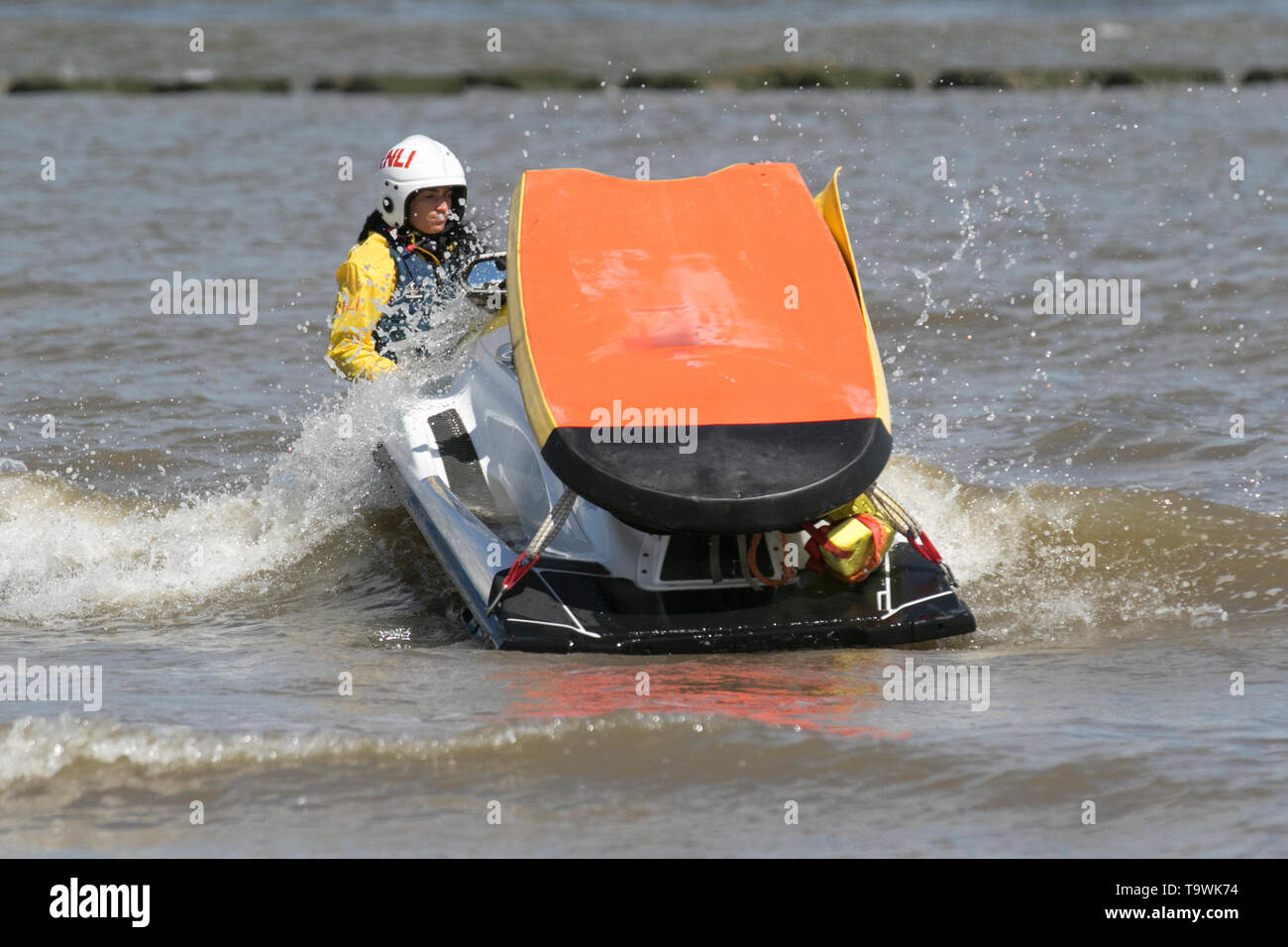 Jet ski accident Banque de photographies et d'images à haute résolution -  Alamy