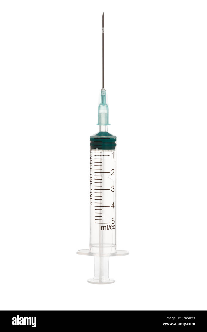 Seringue pour injection vide sur un fond blanc. Banque D'Images