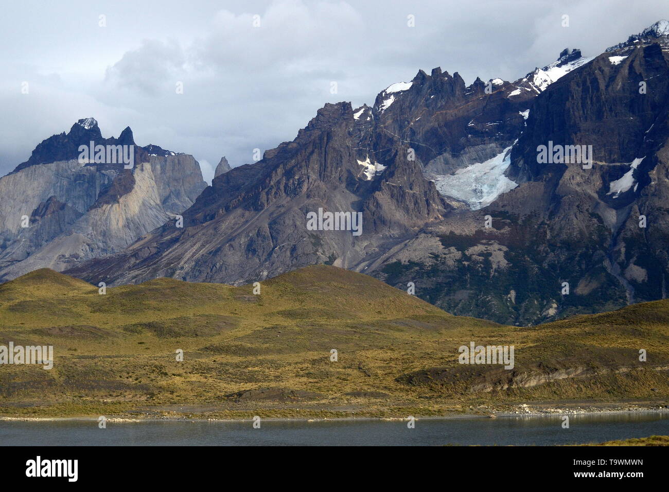 Des paysages de montagne DANS LE PARC NATIONAL TORRES DEL PAINE, Chili. Banque D'Images